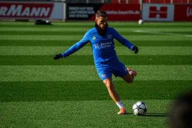 LEVERKUSEN, GERMANY - 4 Kasım 2025: Alejandro Grimaldo - UEFA Şampiyonlar Ligi, MD-1, Bayarena 'da Bayer 04.