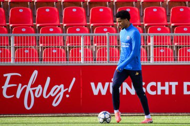 LEVERKUSEN, ALMANY - 4 Kasım 2025: Malik Tillman - UEFA Şampiyonlar Ligi, MD-1, Bayarena 'da Bayer 04.