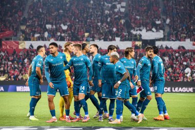 Mainz, Almanya - 6 Kasım 2025 UEFA Konferans Ligi 1 'in futbol maçı. FSV Mainz 05, Mewa Arena 'da ACF Fiorentina' ya karşı.