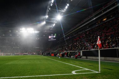Mainz, Almanya - 6 Kasım 2025 UEFA Konferans Ligi 1 'in futbol maçı. FSV Mainz 05, Mewa Arena 'da ACF Fiorentina' ya karşı.