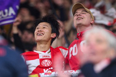 Mainz, Almanya - 6 Kasım 2025 UEFA Konferans Ligi 1 'in futbol maçı. FSV Mainz 05, Mewa Arena 'da ACF Fiorentina' ya karşı.