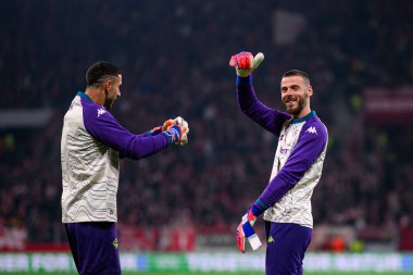 Mainz, Almanya - 6 Kasım 2025 UEFA Konferans Ligi 1 'in futbol maçı. FSV Mainz 05, Mewa Arena 'da ACF Fiorentina' ya karşı.