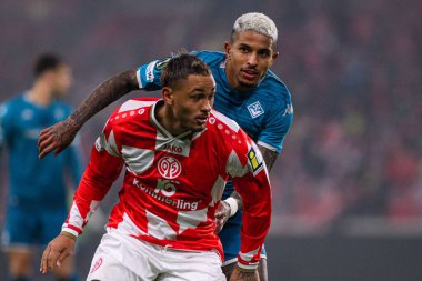 Mainz, Almanya - 6 Kasım 2025 UEFA Konferans Ligi 1 'in futbol maçı. FSV Mainz 05, Mewa Arena 'da ACF Fiorentina' ya karşı.