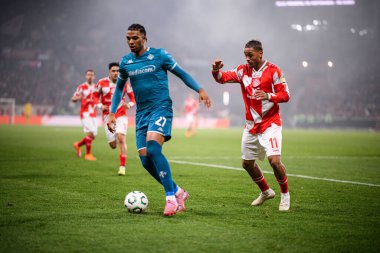 Mainz, Almanya - 6 Kasım 2025 UEFA Konferans Ligi 1 'in futbol maçı. FSV Mainz 05, Mewa Arena 'da ACF Fiorentina' ya karşı.