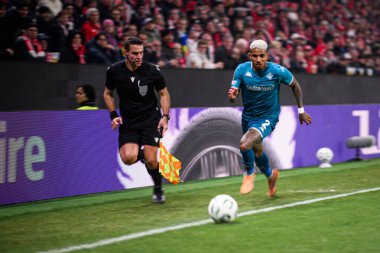 Mainz, Almanya - 6 Kasım 2025 UEFA Konferans Ligi 1 'in futbol maçı. FSV Mainz 05, Mewa Arena 'da ACF Fiorentina' ya karşı.