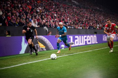 Mainz, Almanya - 6 Kasım 2025 UEFA Konferans Ligi 1 'in futbol maçı. FSV Mainz 05, Mewa Arena 'da ACF Fiorentina' ya karşı.