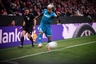 Mainz, Almanya - 6 Kasım 2025 UEFA Konferans Ligi 1 'in futbol maçı. FSV Mainz 05, Mewa Arena 'da ACF Fiorentina' ya karşı.