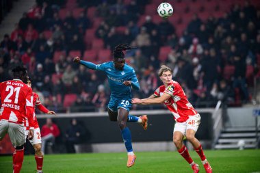 Mainz, Almanya - 6 Kasım 2025 UEFA Konferans Ligi 1 'in futbol maçı. FSV Mainz 05, Mewa Arena 'da ACF Fiorentina' ya karşı.