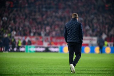 Mainz, Almanya - 6 Kasım 2025 UEFA Konferans Ligi 1 'in futbol maçı. FSV Mainz 05, Mewa Arena 'da ACF Fiorentina' ya karşı.