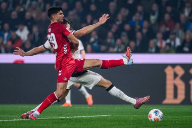 MOENCHENGLADBACH, GERMANY - 8 NOVEMBER, 2025: Cenk Oezkacar - Bundesliga Borussia Moenchengladbach - 1. FC Koeln Borussia Parkı 'nda. 