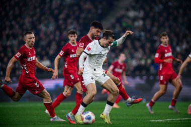 MOENCHENGLADBACH, GERMANY - 8 NOVEMBER, 2025: Rocco Reitz, Cenk Oezkacar - Bundesliga Borussia Moenchengladbach - 1. FC Koeln Borussia Parkı 'nda. 