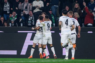 MOENCHENGLADBACH, GERMANY - 8 Kasım 2025: Lukas Ullrich, Philipp Sander, Franck Honorat - Bundesliga Borussia Moenchengladbach - 1. FC Koeln Borussia Parkı 'nda. 