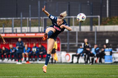 COLOGNE, ALMANY - 9 Kasım 2025: Jill Janssens - Frauen Bundesliga 1 'in futbol maçı. FC Koeln, Franz Kremer Stadyumu 'nda TSG Hoffenheim' a karşı.. 