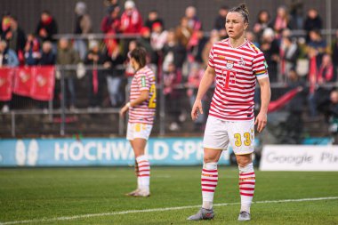 COLOGNE, ALMANY - 9 Kasım 2025: Marina Hegering - Frauen Bundesliga 1 'in futbol maçı. FC Koeln, Franz Kremer Stadyumu 'nda TSG Hoffenheim' a karşı.. 