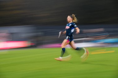 COLOGNE, ALMANY - 9 Kasım 2025: Jill Janssens - Frauen Bundesliga 1 'in futbol maçı. FC Koeln, Franz Kremer Stadyumu 'nda TSG Hoffenheim' a karşı.. 