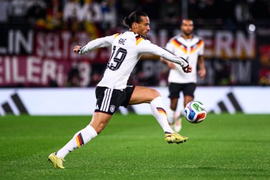 LEIPZIG, GERMANY - 17 Kasım 2025: Leroy Sane - Dünya Kupası 2026 ön eleme karşılaşması Almanya ile Slovakya arasında Red Bull Arena 'da.