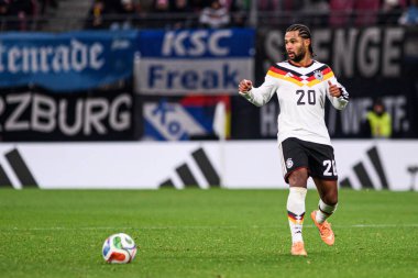 LEIPZIG, GERMANY - 17 Kasım 2025: Serge Gnabry - Dünya Kupası 2026 ön eleme karşılaşması Almanya ile Slovakya arasında Red Bull Arena 'da.