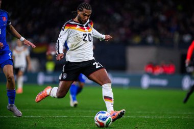 LEIPZIG, GERMANY - 17 Kasım 2025: Serge Gnabry - Dünya Kupası 2026 ön eleme karşılaşması Almanya ile Slovakya arasında Red Bull Arena 'da.
