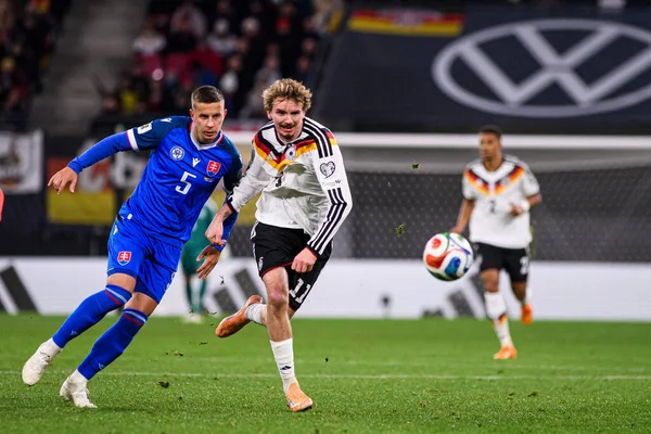 LEIPZIG, GERMANY - 17 Kasım 2025: Lubomir Satka, Nick Woltemade - Dünya Kupası eleme karşılaşması Almanya ile Slovakya arasında Red Bull Arena 'da.