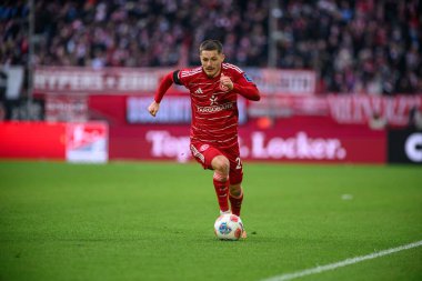 DÜKSELDORF, GERMANY - 22 Kasım 2025: Florent Muslija - Futbol maçı Bundesliga 2 Fortuna Duesseldorf - 1. Merkur Spiel Arena 'daki FC Magdeburg.