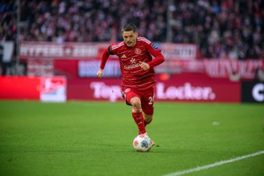 DÜKSELDORF, GERMANY - 22 Kasım 2025: Florent Muslija - Futbol maçı Bundesliga 2 Fortuna Duesseldorf - 1. Merkur Spiel Arena 'daki FC Magdeburg.