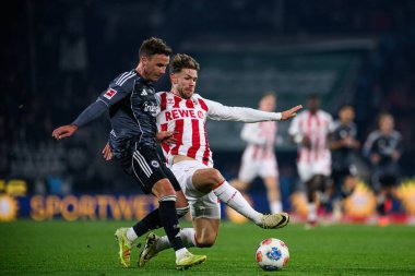 COLOGNE, GERMANY - 22 NOVEMBER, 2025: Mario Gotze, Jan Thielmann - Bundesliga 1.FC Koeln-SG Eintracht Frankfurt maçı Rhein Enerji Stadyumu 'nda.