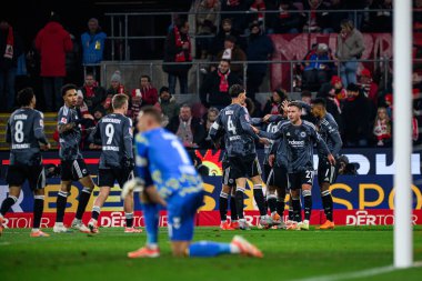 COLOGNE, GERMANY - 22 Kasım 2025: - Rhein Enerji Stadyumu 'nda Bundesliga 1.FC Koeln-SG Eintracht Frankfurt maçı.