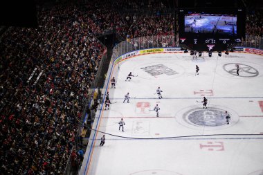 COLOGNE, ALMANY - 23 Kasım 2025: - Hokey maçı DeL Koelner Haie - Schwenninger Vahşi Kanatlar Lanxess Arena 'da.