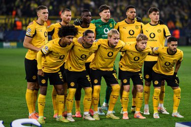 DORTMUND, GERMANY - 25 Kasım 2025: - UEFA Şampiyonlar Ligi maçı Borussia Dortmund, Signal Iduna Park 'ta Villarreal CF' e karşı.