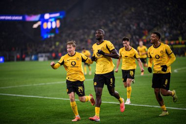 DORTMUND, GERMANY - 25 NOVEMBER, 2025: Daniel Svensson, Serhou Guirassy, Felix Nmecha\, gol - UEFA Şampiyonlar Ligi maçı Borussia Dortmund vs Villarreal CF.