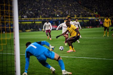 DORTMUND, GERMANY - 25 NOVEMBER, 2025: Serhou Guirassy - UEFA Şampiyonlar Ligi maçı Borussia Dortmund 'a karşı Signal Iduna Park' ta Villarreal CF.