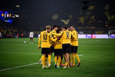 DORTMUND, GERMANY - 25 Kasım 2025: - UEFA Şampiyonlar Ligi maçı Borussia Dortmund, Signal Iduna Park 'ta Villarreal CF' e karşı.