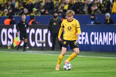 DORTMUND, GERMANY - 25 Kasım 2025: Daniel Svensson - UEFA Şampiyonlar Ligi maçı Borussia Dortmund 'a karşı Signal Iduna Park' ta Villarreal CF.