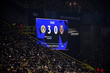 DORTMUND, GERMANY - 25 Kasım 2025: - UEFA Şampiyonlar Ligi maçı Borussia Dortmund, Signal Iduna Park 'ta Villarreal CF' e karşı.
