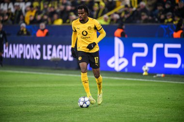 DORTMUND, GERMANY - 25 NOVEMBER, 2025: Carney Chukwuemeka - UEFA Şampiyonlar Ligi maçı Borussia Dortmund 'a karşı Signal Iduna Park' ta Villarreal CF.
