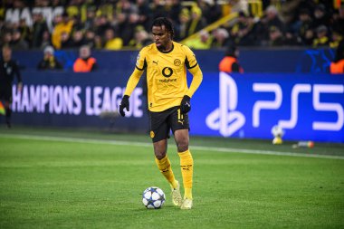 DORTMUND, GERMANY - 25 NOVEMBER, 2025: Carney Chukwuemeka - UEFA Şampiyonlar Ligi maçı Borussia Dortmund 'a karşı Signal Iduna Park' ta Villarreal CF.