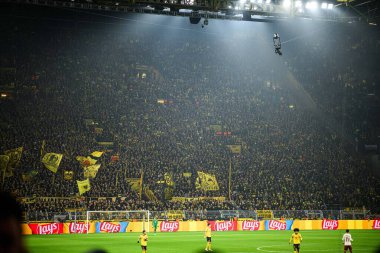 DORTMUND, GERMANY - 25 Kasım 2025: - UEFA Şampiyonlar Ligi maçı Borussia Dortmund, Signal Iduna Park 'ta Villarreal CF' e karşı.