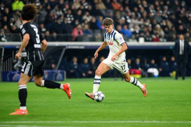 FRANKFURT, GERMANY - 26 Kasım 2025: Charles De Ketelaere - UEFA Şampiyonlar Ligi maçı Eintracht Frankfurt - Atalanta Bergamo Deutsche Park 'ta.