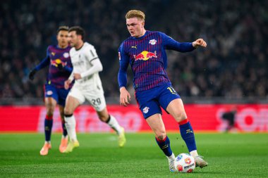 MOENCHENGLADBACH, ALMANY - 28 Kasım, 2025: Conrad Harder - 1. Bundesliga futbol maçı Borussia Moenchengladbach Borussia Park 'ta RB Leipzig' e karşı..