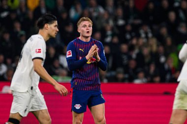 MOENCHENGLADBACH, ALMANY - 28 Kasım, 2025: Conrad Harder - 1. Bundesliga futbol maçı Borussia Moenchengladbach Borussia Park 'ta RB Leipzig' e karşı..