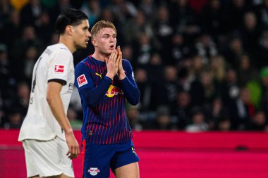 MOENCHENGLADBACH, ALMANY - 28 Kasım, 2025: Conrad Harder - 1. Bundesliga futbol maçı Borussia Moenchengladbach Borussia Park 'ta RB Leipzig' e karşı..