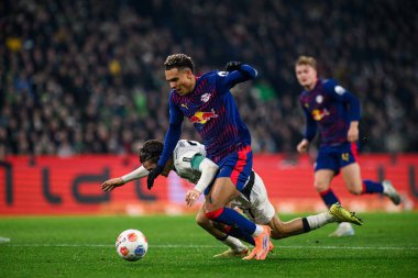 MOENCHENGLADBACH, ALMANY - 28 Kasım 2025: Antonio Nusa, Rocco Reitz - 1. Bundesliga futbol maçı Borussia Moenchengladbach Borussia Park 'ta RB Leipzig' e karşı..