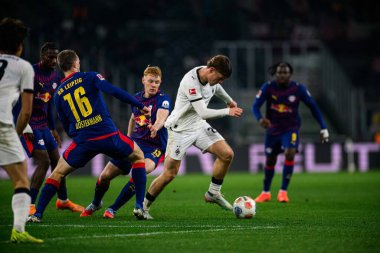 MOENCHENGLADBACH, ALMANY - 28 Kasım 2025: Luca Netz - 1. Bundesliga futbol maçı Borussia Moenchengladbach Borussia Park 'ta RB Leipzig' e karşı..