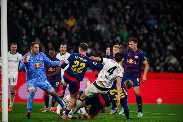 MOENCHENGLADBACH, ALMANY - 28 Kasım, 2025: - 1. Bundesliga futbol maçı Borussia Moenchengladbach Borussia Park 'ta RB Leipzig' e karşı..
