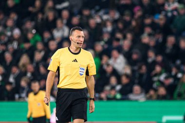 MOENCHENGLADBACH, GERMANY - 2 Aralık 2025: Sven Jablonski - DFB Pokal, Alman Kupası, Borussia - St.Pauli maçı Borussia Park.