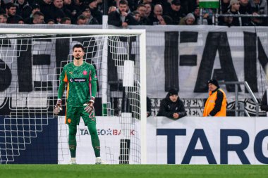 MOENCHENGLADBACH, GERMANY - 2 ARALIK 2025: Nikola Vasilj - DFB Pokal, Almanya Kupası, Borussia - St.Pauli maçı Borussia Park.