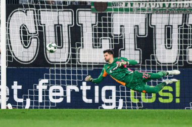 MOENCHENGLADBACH, GERMANY - 2 ARALIK 2025: Nikola Vasilj - DFB Pokal, Almanya Kupası, Borussia - St.Pauli maçı Borussia Park.