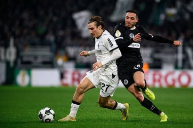 MOENCHENGLADBACH, GERMANY - 2 ARALIK 2025: Mathias Pereira Lage, Rocco Reitz - DFB Pokal, Almanya Kupası, Borussia - St.Pauli maçı Borussia Park.