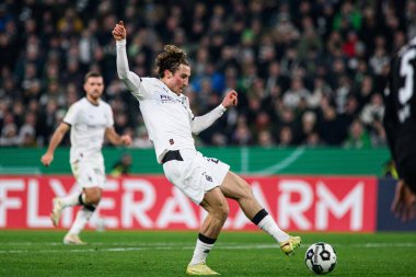MOENCHENGLADBACH, GERMANY - 2 ARALIK 2025: Rocco Reitz - DFB Pokal, Alman Kupası, Borussia - St.Pauli maçı Borussia Park.