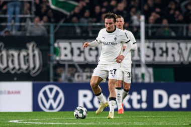 MOENCHENGLADBACH, GERMANY - 2 ARALIK 2025: Rocco Reitz - DFB Pokal, Alman Kupası, Borussia - St.Pauli maçı Borussia Park.
